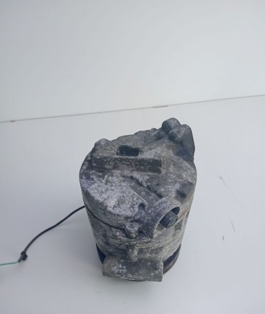 Compresor clima  8D0260808 Volkswagen VW Passat B5.5 (facelift)