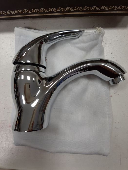 Смесителни батерии за баня