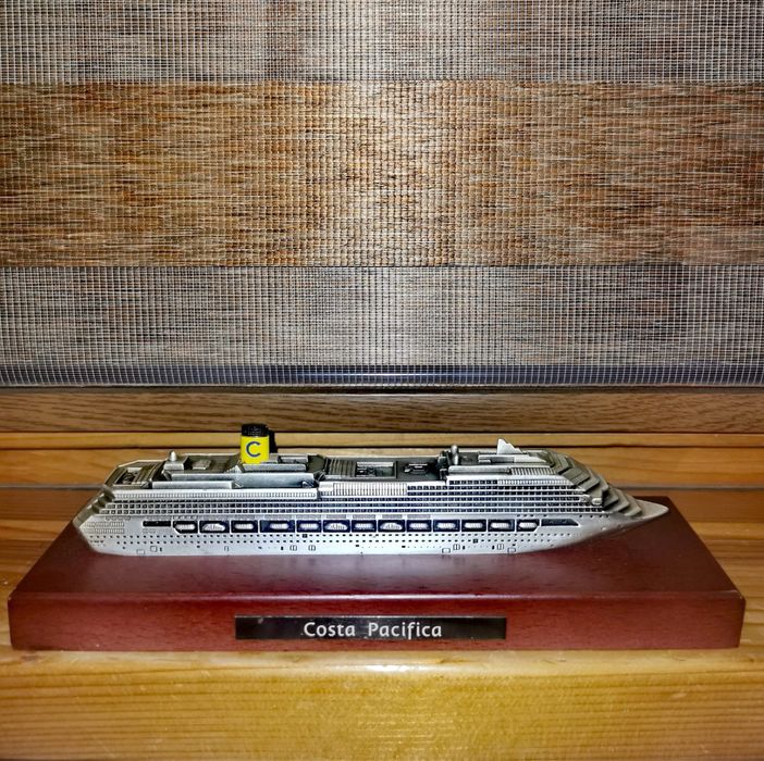 Антикварен съд ,кандило за миризми, благовонни масла, тамян и есенции