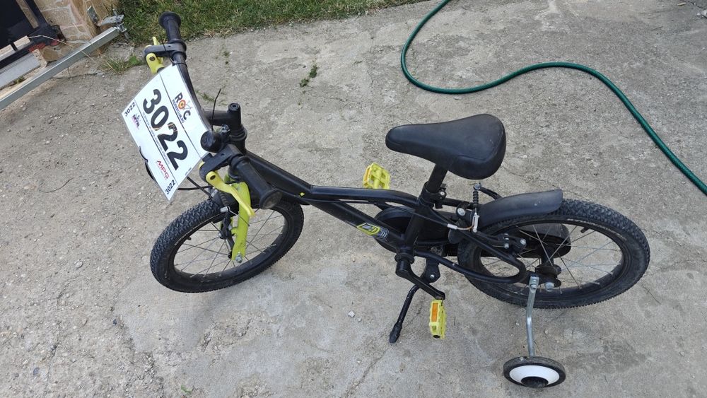 Bicicleta btwin 16" cu roti ajutatoare