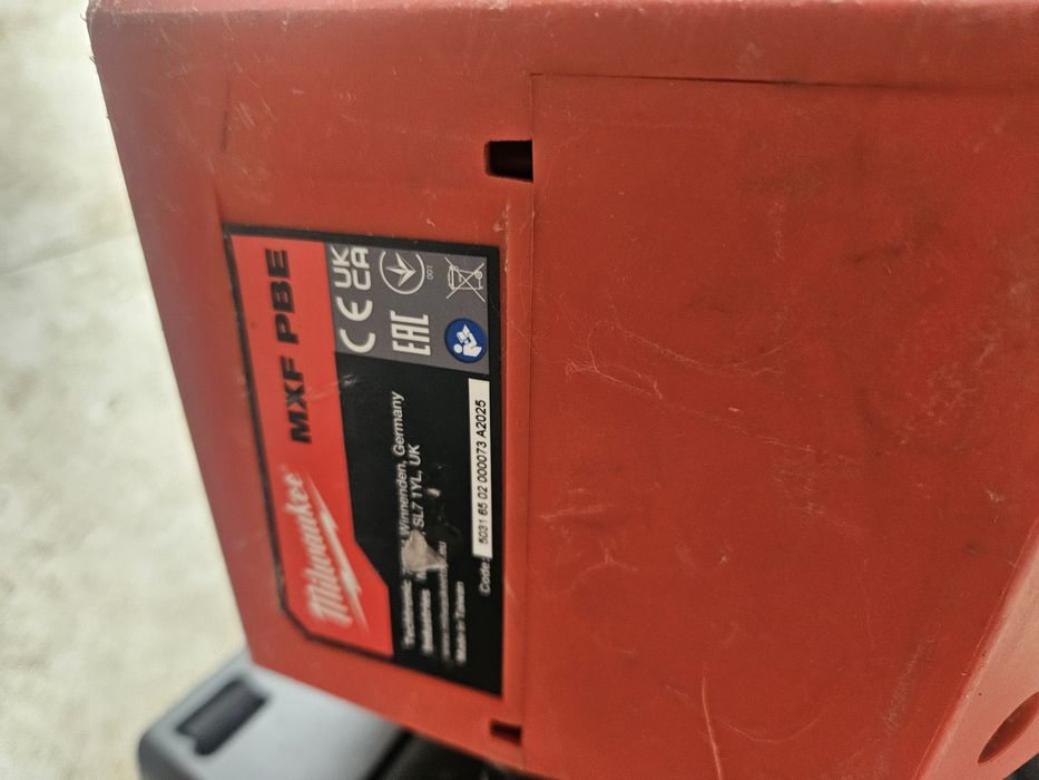 Drujba beton milwaukee acumulator