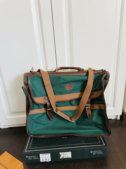 Geanta de voiaj /servieta / geamantan , mare din piele si impermeabila