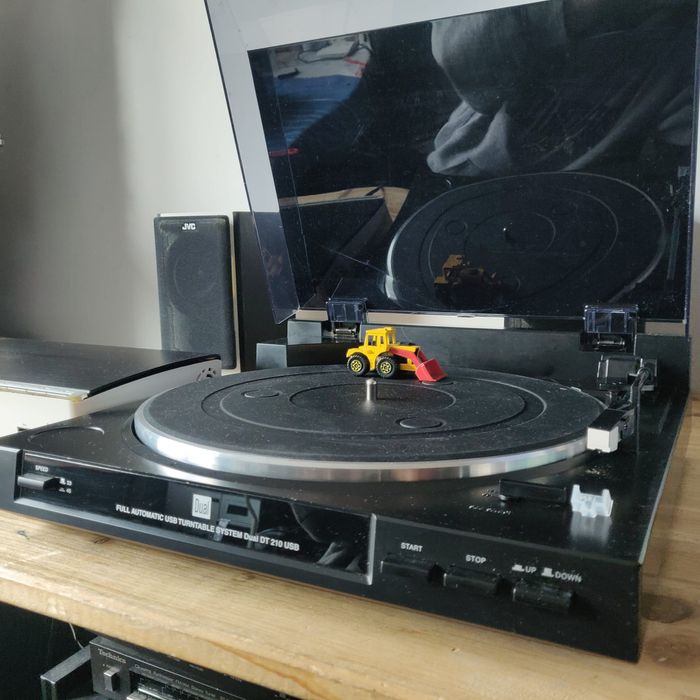 Pick up /amplificator/boxe/cd player /JVC/Dual DT 210 preamplificat