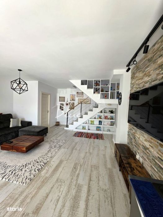 Apartament exclusivist in vila cu vedere frontala la lac si ponton