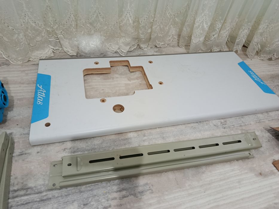 Atlas averlok tikuv mashinasi