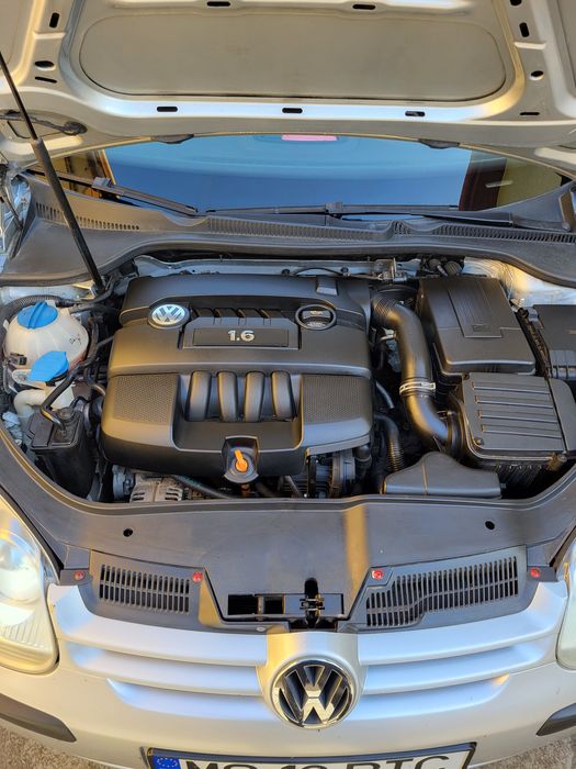 Golf 5  automat  1.6 Mpi