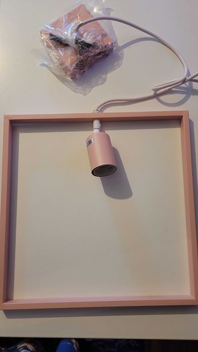 Pendul metalic suspendat