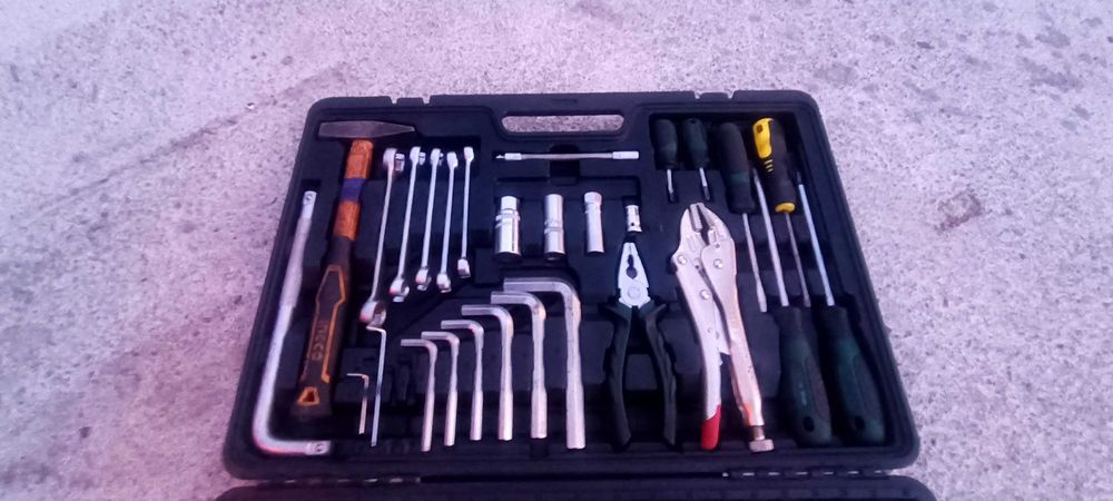 Инструмент набор (трещеточный).