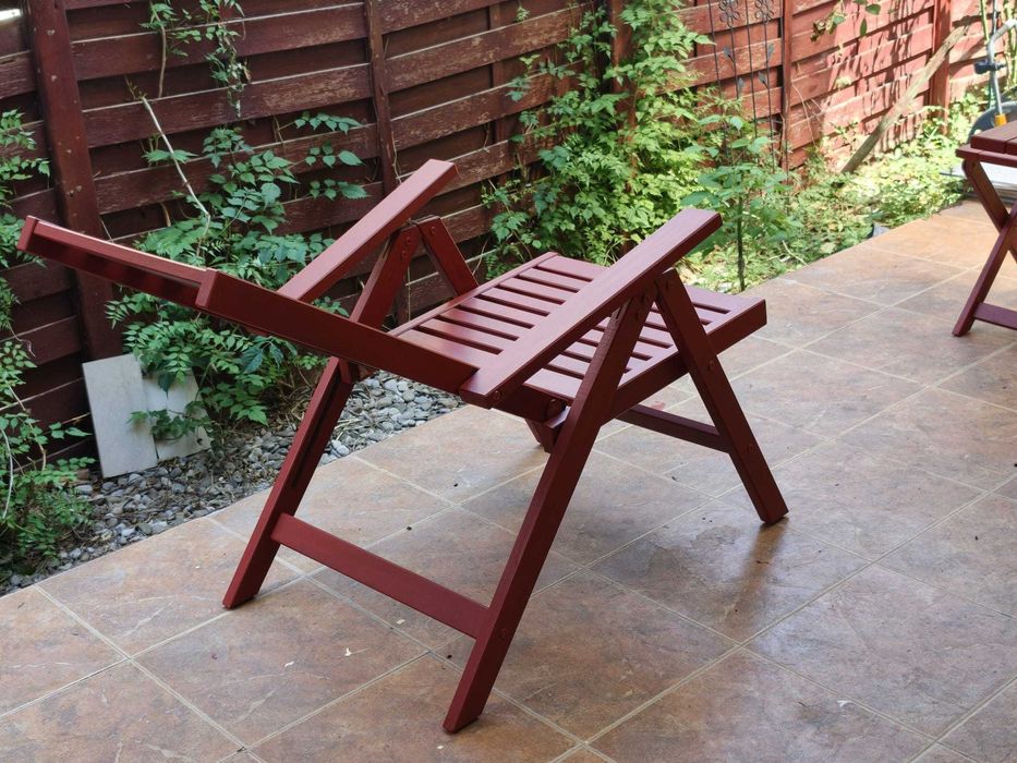 Vand set mobilier din lemn pentru terasa