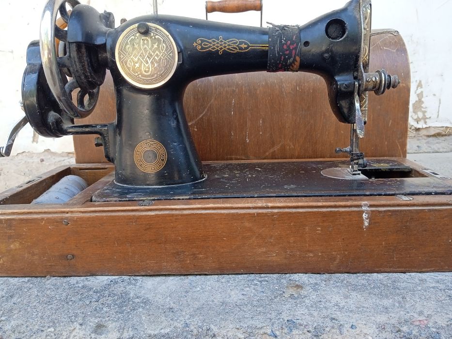 Kiyim tikadigan moshina