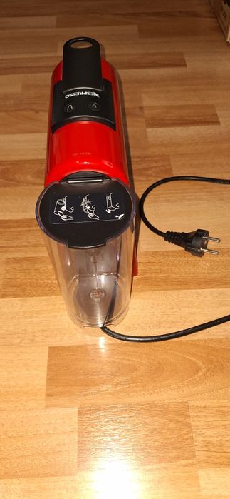 Espressor Nespresso Essenza Mini D30 Roșu