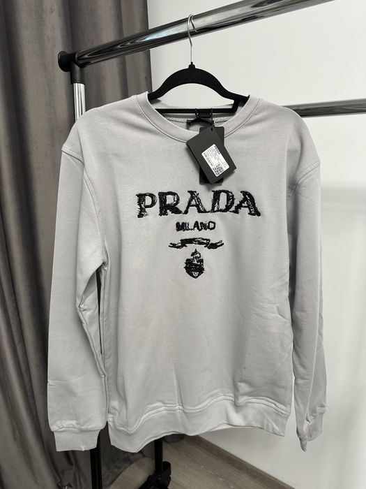 Bluza PRADA super calitate