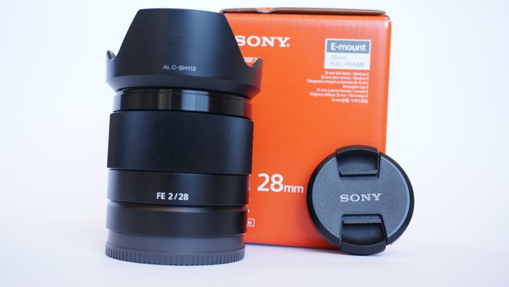 Обективът Sony E FE 28 mm f2.0 2/28 SEL28F20.SYX
