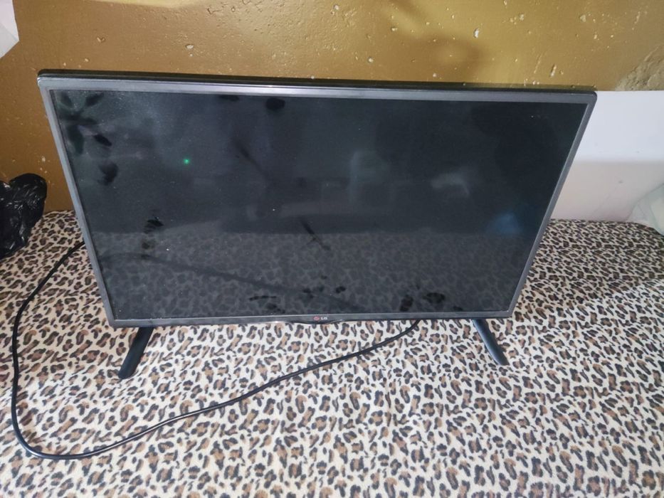 Продам телевизор LG рабочий