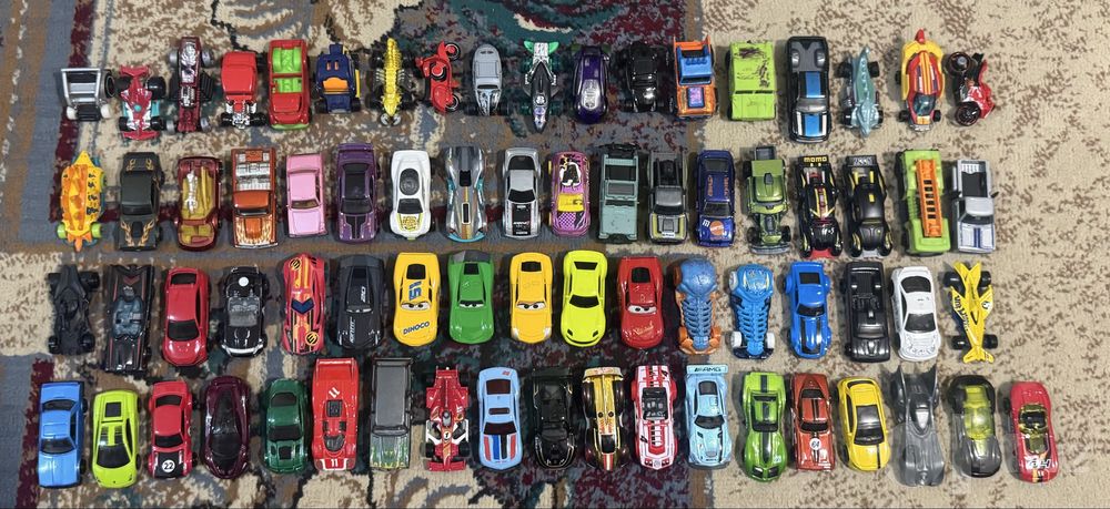 Машинки Hot Wheels