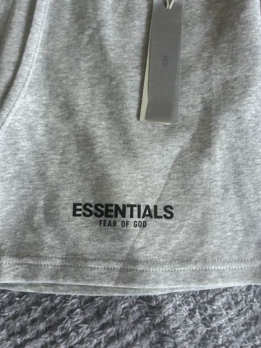 Pantaloni essentals