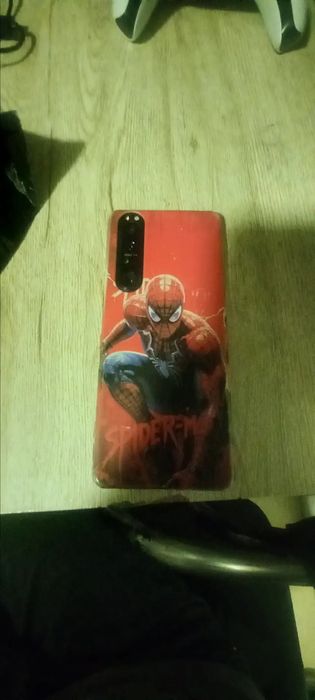 Sony xperia 1 mark iii ekran 4k HDR xotira 256/12 + SD karta ketadi