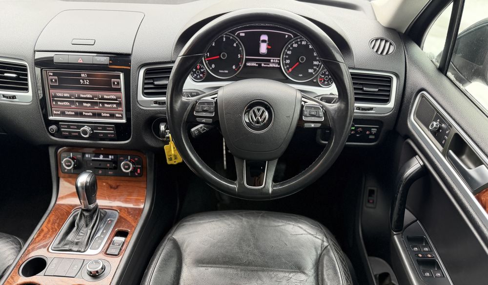 VOLKSWAGEN TOUAREG - Ireprosabil - 2011 - 3.0 TDI - 4•Motion - Automat