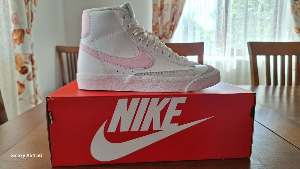 Adidași NIKE blazer mid