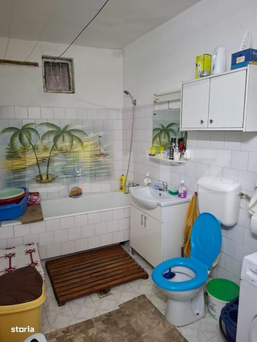 Vand casa in Oradea, intr-o zona linistita, aproape de parc
