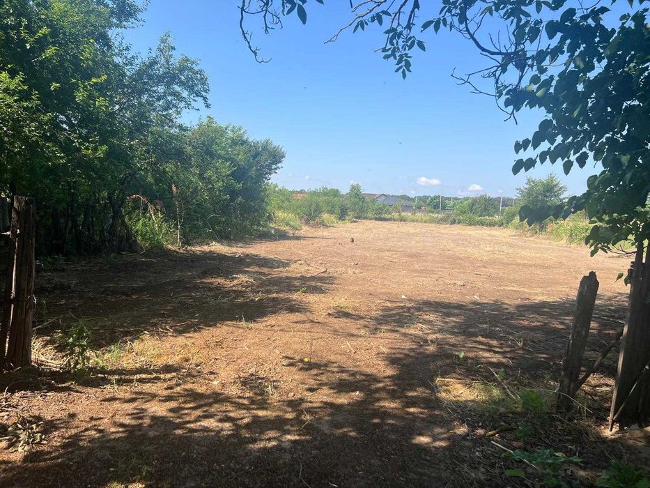 Teren intravilan 2.395 mp Ciolpani | 100 m DN1 | Utilități | Casă existentă