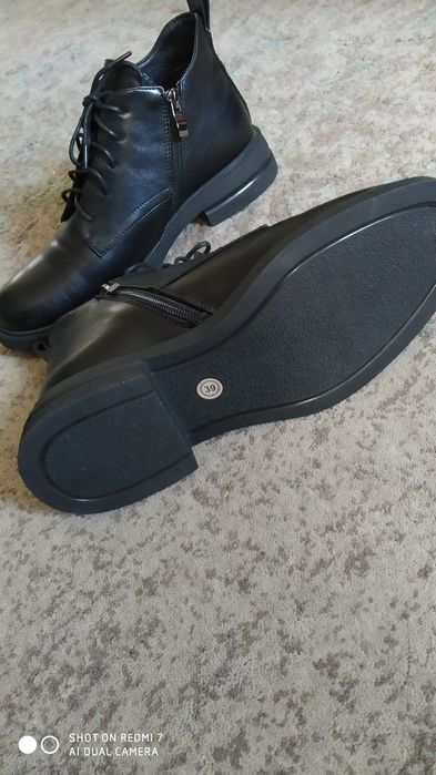 Продам полуботинки