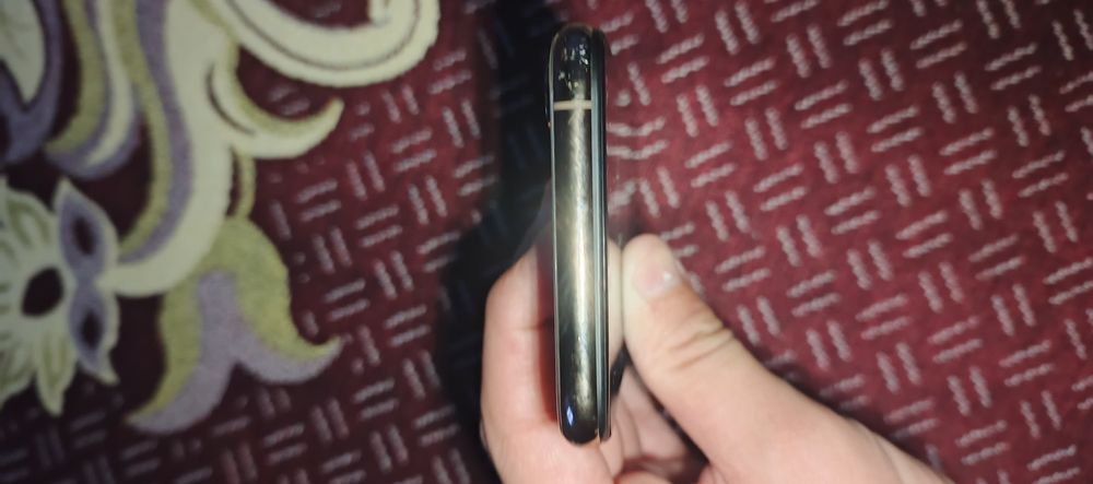 IPHONE XS заблокированный