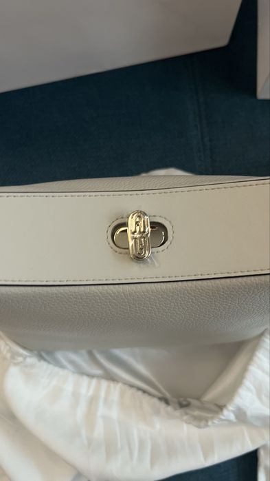 Furla Danae Perla и Beige.100%ориг. със сериен номер,етикети,торбичка