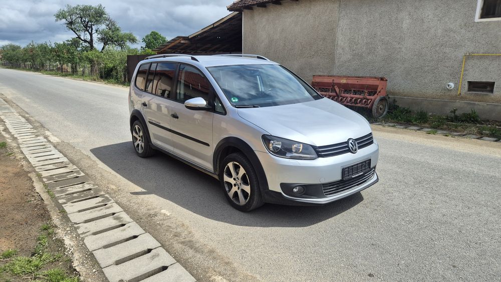 Volkswagen Cross Touran 7 loc