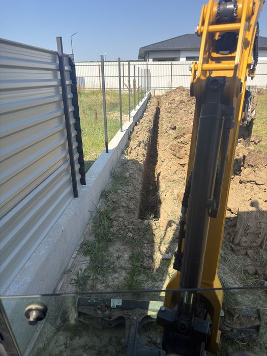Inchiriez Miniexcavator