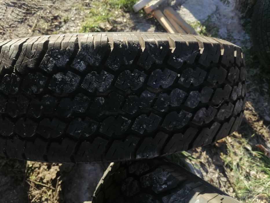 Всесезонни /зимни/  гуми за бус или джип