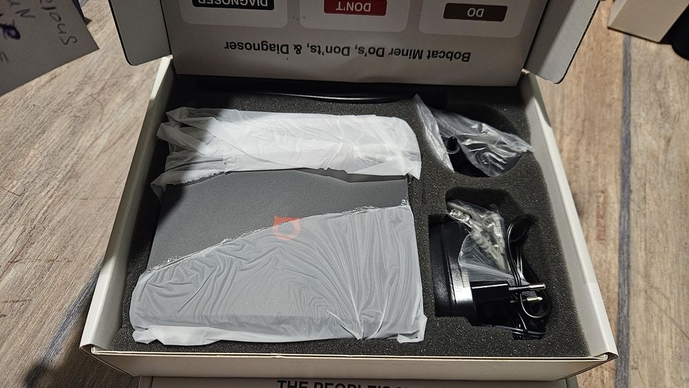 BobCatMiner  300 EU868