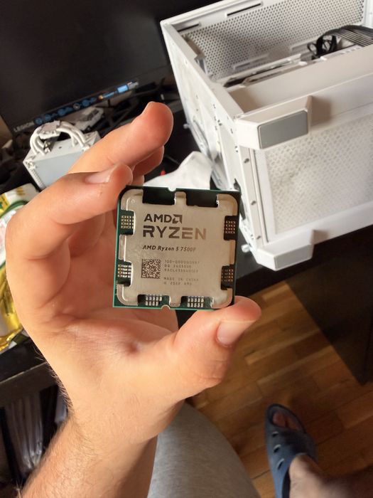 AMD Ryzen 5 7500F