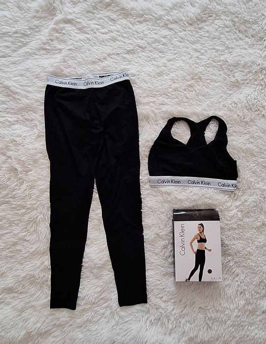 Set Calvin Klein Nou (bustiera+ pantaloni)
