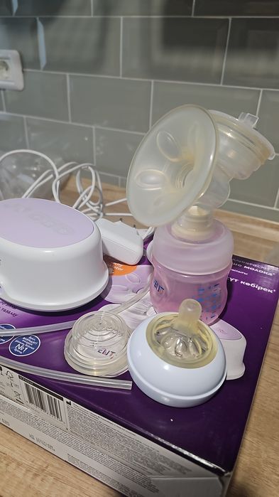 Set pompa san electrica + 3 biberoane noi Philips AVENT