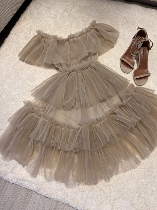 Дамска стилна рокля с голи рамене