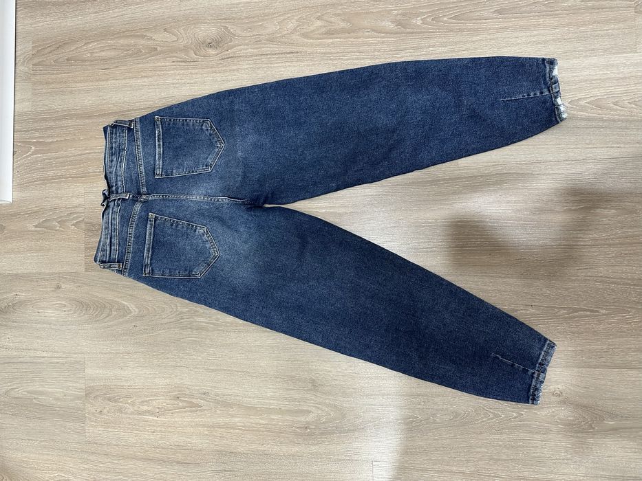 Продам джинсы Новые 3000 тг