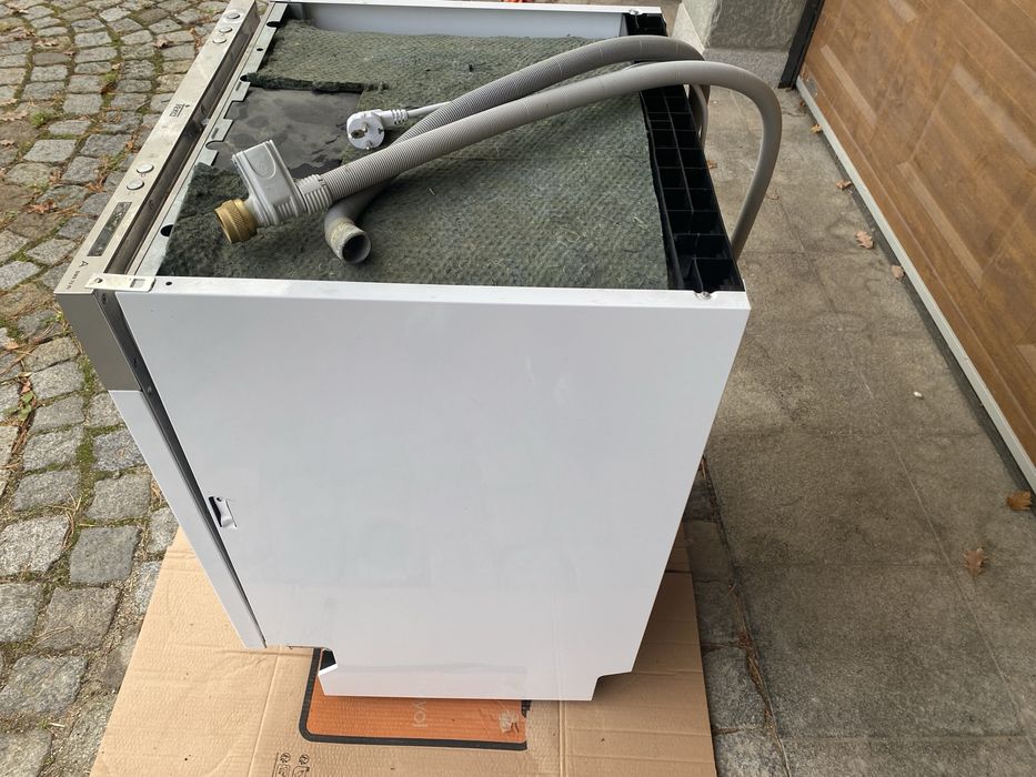 Съдомиялна машина Teka-за вграждане