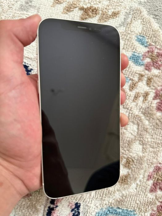 айфон 12 с гарантией