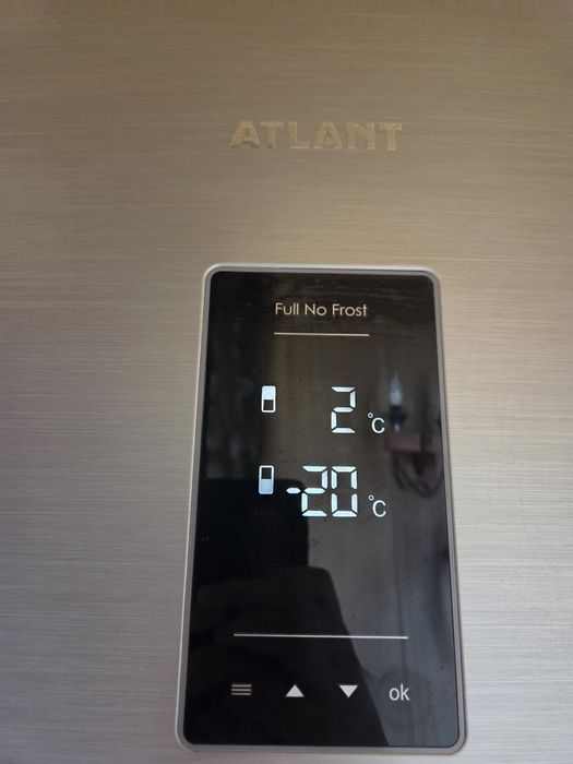 Продается холодильник Атлант