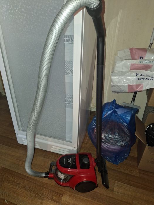 Срочно продам пылесос в хорошем состоянии