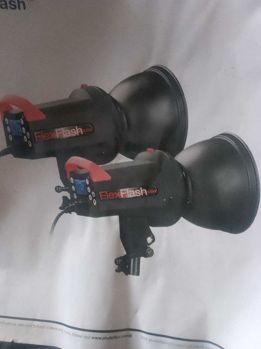 Kit studio 2 softbox umbrele stative lumini cabluri umbrele.