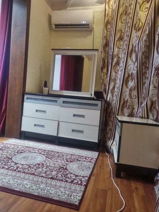 Сдам квартиру в центре свою 1 комн. Метро минор бодомзор к/т Казахстан