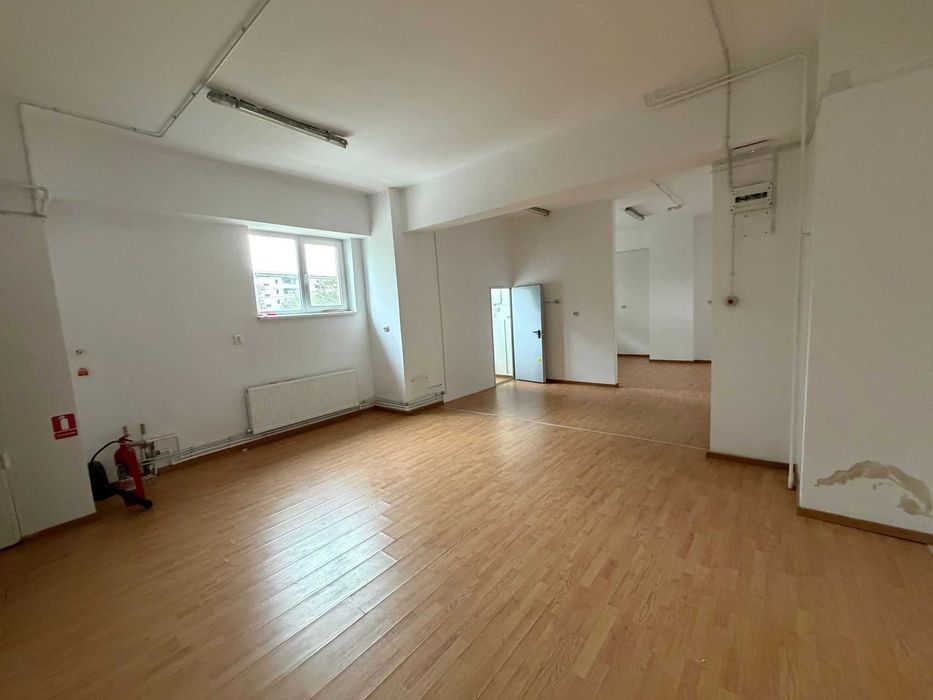 Spatiu comercial de inchiriat.  Str Stefan cel Mare .Zona Rompetrol