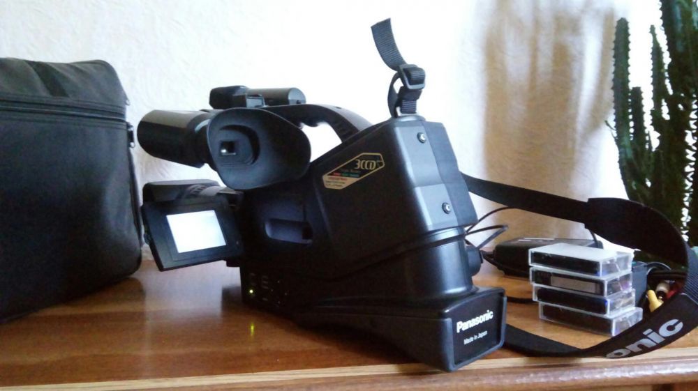 Продам видио камеру