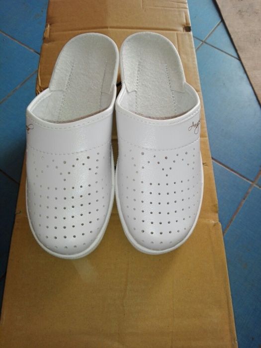 Papuci (saboti) dama