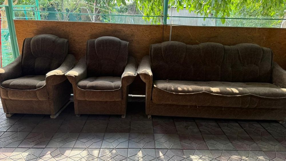 Диван и 2 кресла