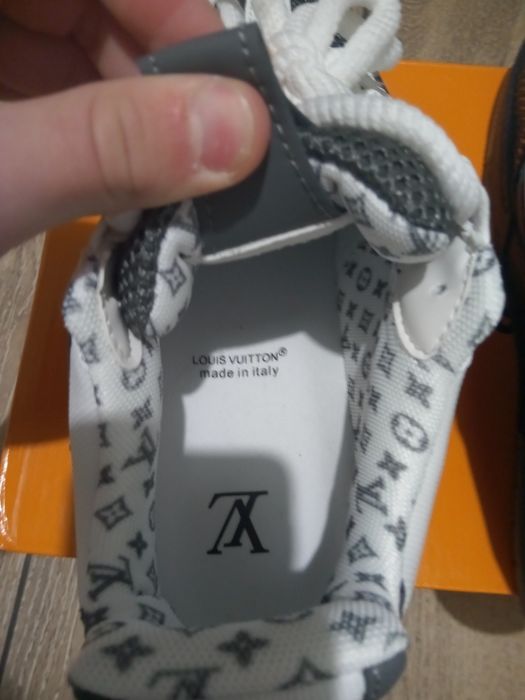 LV skates mărimea 41