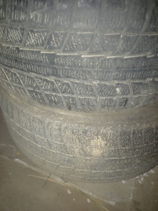 Продам шины зимние