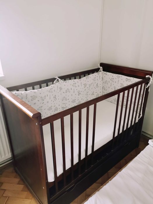 Patut bebelus/copii din lemn masiv